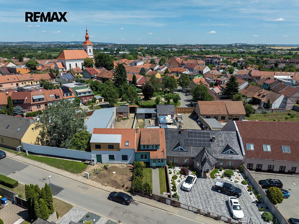 Prodej rodinného domu 288 m², pozemek 203 m²